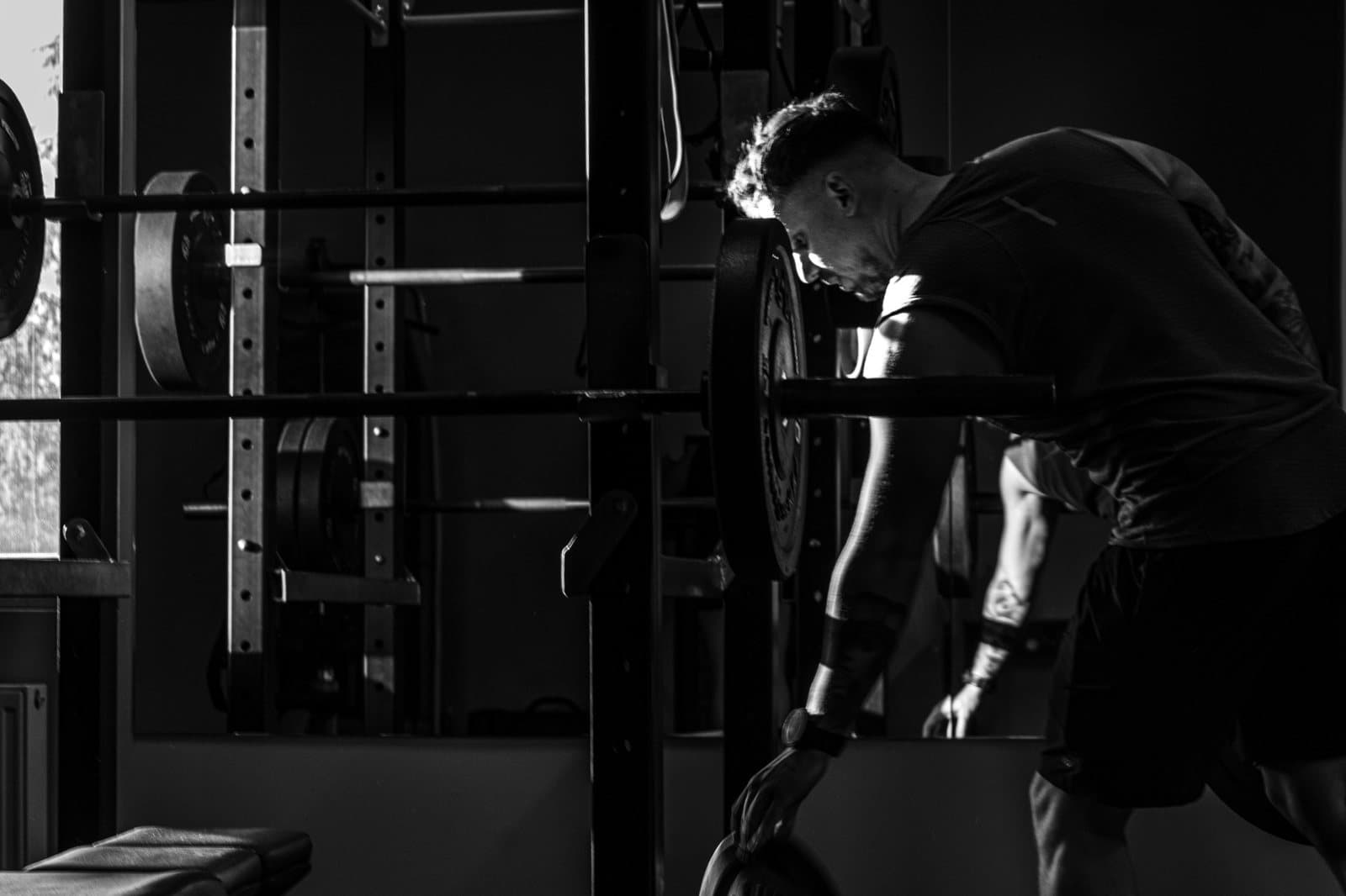 Przemysław Synoradzki podczas treningu w studiu FitPower
